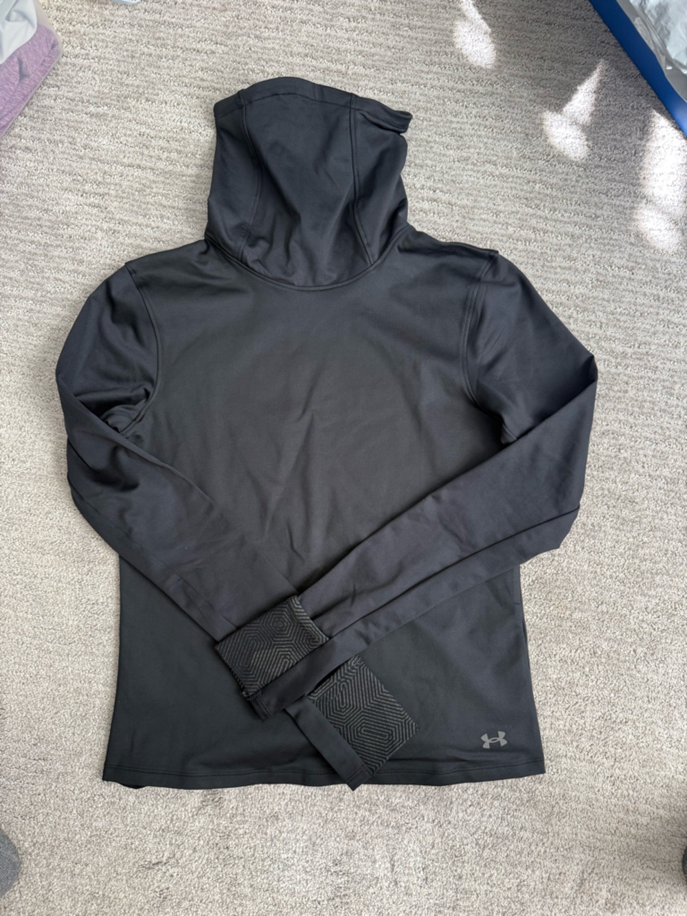 NEW! Under Armour Cold Weather Funnel Neck Top- size small